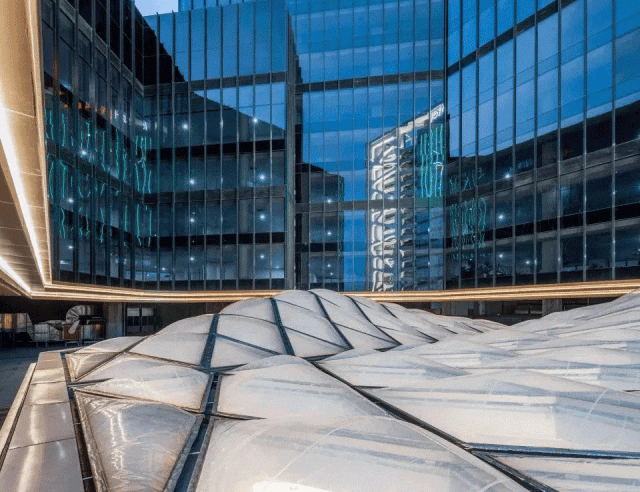 什么是鏡面鋁板？性能+工藝+應(yīng)用